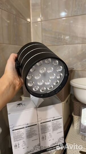 Светильник новый потолочный трековый