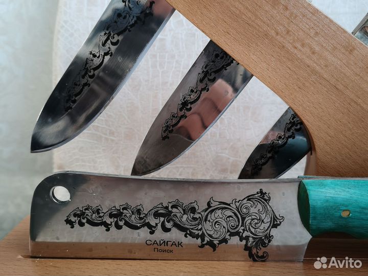 Набор кухонных ножей с подставкой