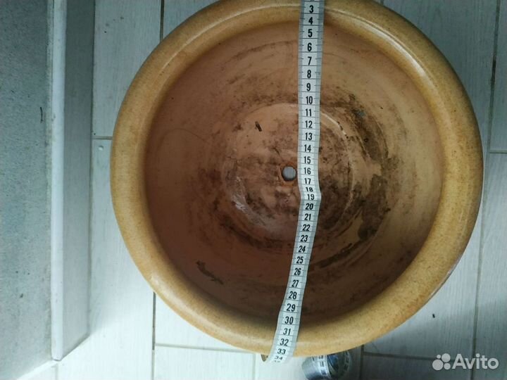 Керамический вазон плетёный, кованый держатель