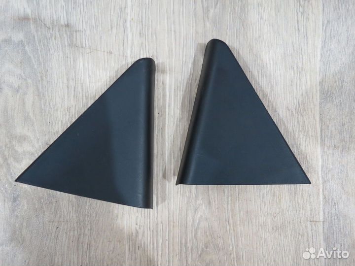 Накладка двери задняя Hyundai Solaris 2