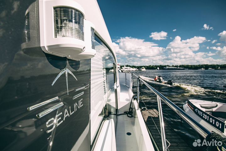 Моторная яхта Sealine C335 V