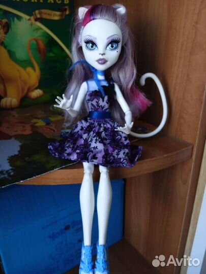 Кукла монстер хай Катрин де мяу