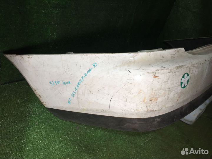 Бампер задний sedan Mazda 323 BA Белый царапины