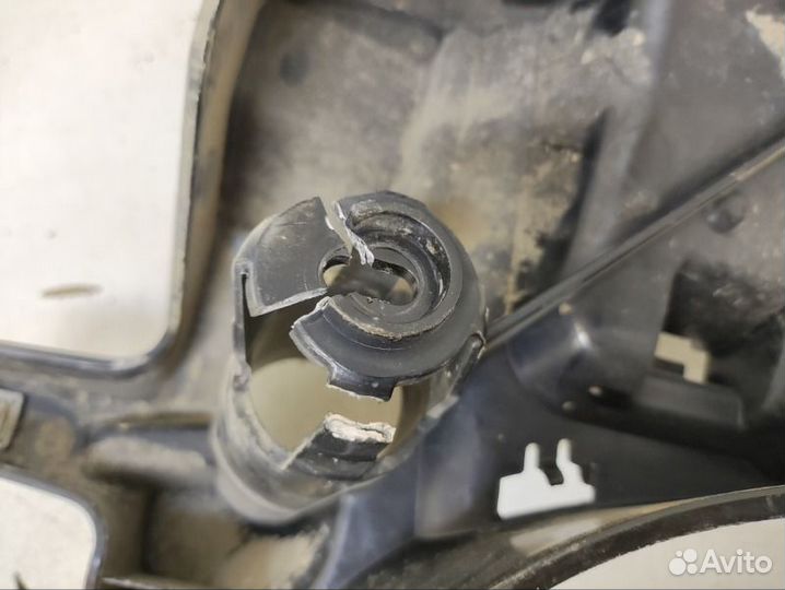 Кронштейн бампера задний правый Bmw X5 F15 2013