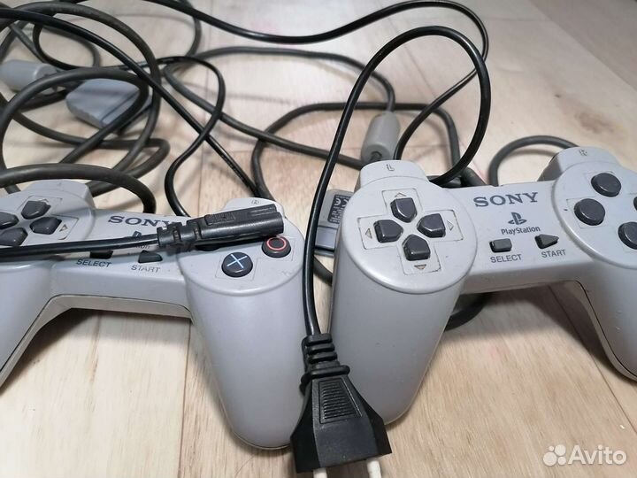 Игровая приставка ps1