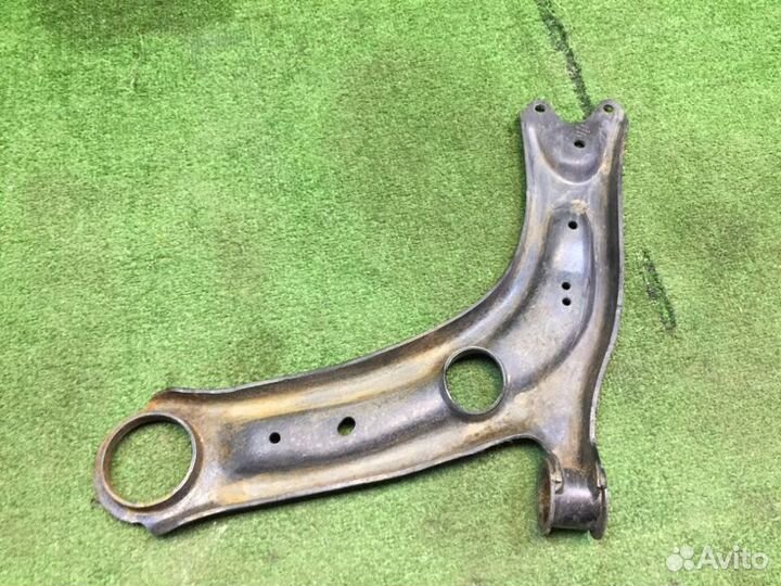 Рычаг передний нижний левый Volkswagen Tiguan DBG