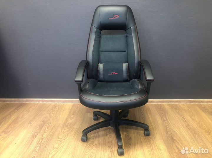 Компьютерное кресло. Кресло руководителя