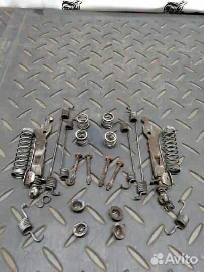 Механизм ручного тормоза Peugeot 208 EB0 2013