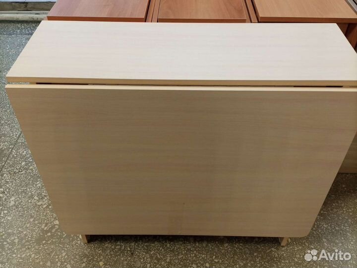 Стол книжка