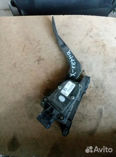 Педаль газа Nissan Navara/Parhfinder/Xterra