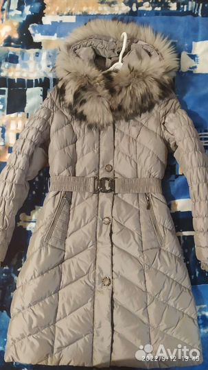 Пуховик женский 42-44 шапка и шарф в подарок