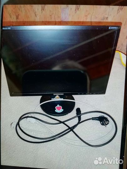 Монитор Самсунг 19