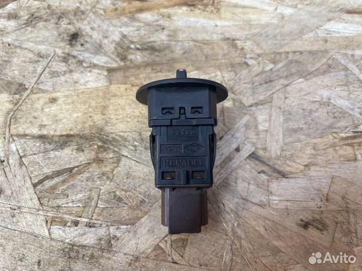 Выключатель подушки безопасности LADA Vesta