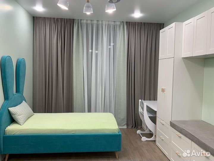 Кровать с изголовьем в форме зайца