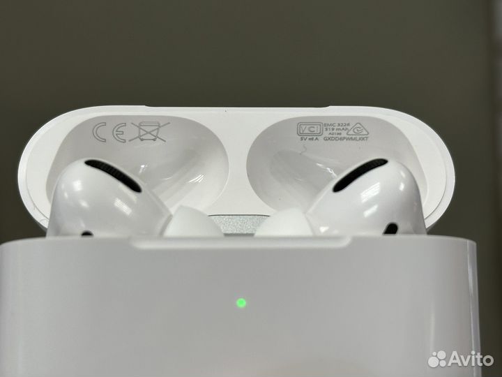 Lux Apple AirPods Pro tm11