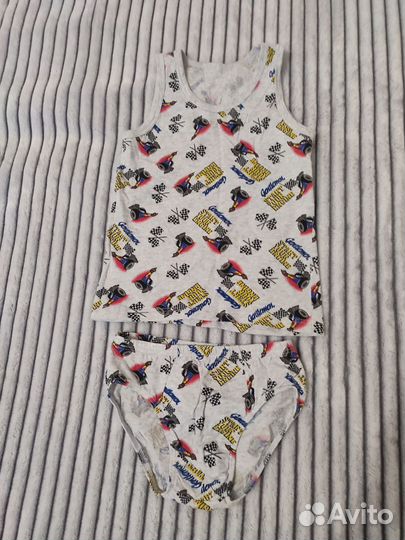 Маечки, комплект детские, в отличном состоянии