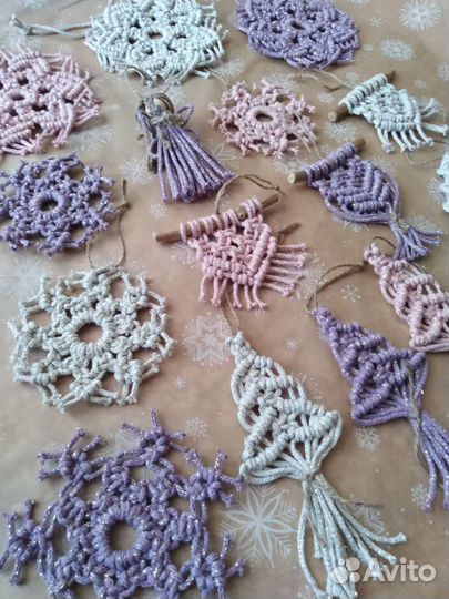 Набор елочных украшений макраме
