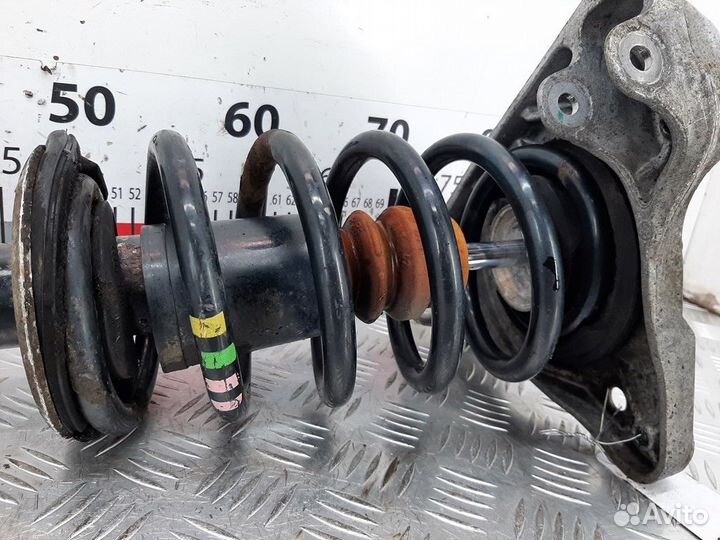 Стойка передняя правая Audi A4 B6 2003