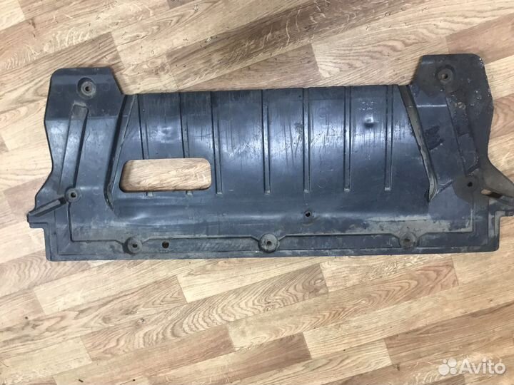 Пыльник двигателя Nissan Qashqai 1.6 2009 (б/у)