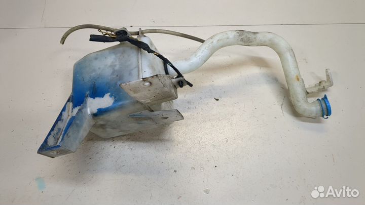 Бачок омывателя Toyota Corolla Verso, 2004