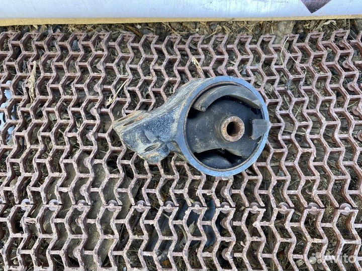 Опора двигателя Спектра Kia Spectra