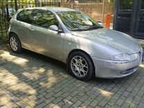 Alfa Romeo 147 1.6 MT, 2001, 221 478 км, с пробегом, цена 300 000 руб.