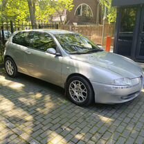 Alfa Romeo 147 1.6 MT, 2001, 221 478 км, с пробегом, цена 300 000 руб.