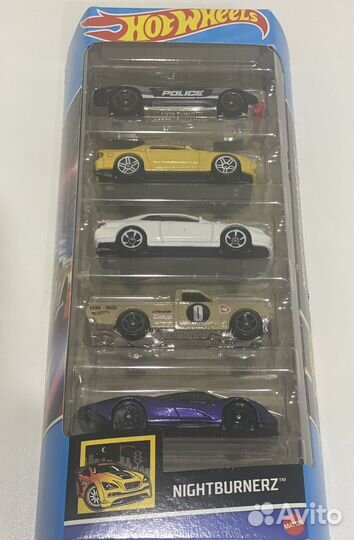 Hot wheels datsun 5pack