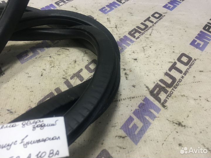 Уплотнитель проема двери задней Форд Фокус 1