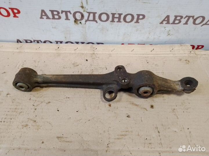 Рычаг передний правый Honda Accord 2.0
