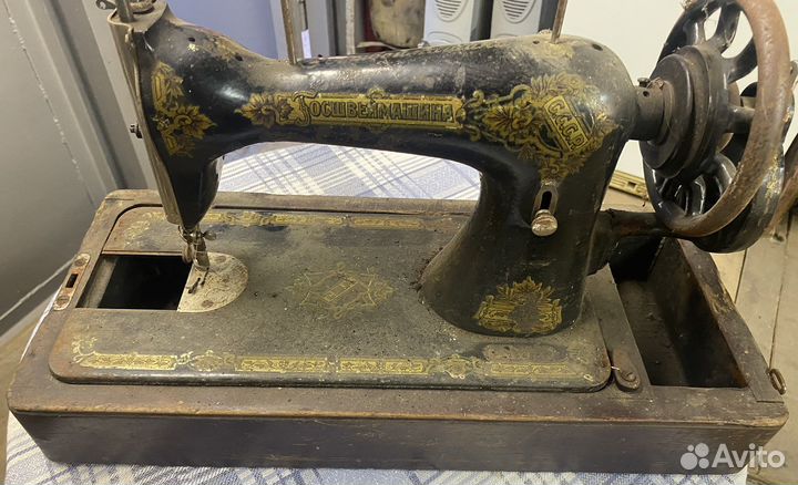 Швейная машинка зингер