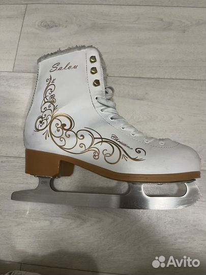 Коньки фигурные 39 размер