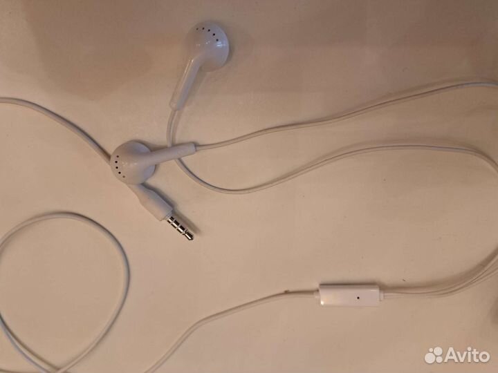 Наушники проводные