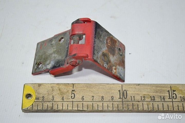 Петля люка бокового ящика кабины DAF XF105 (01.05)