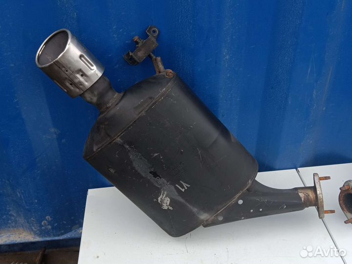 Банка глушителя левая /правая Infiniti M Q70 /Fuga