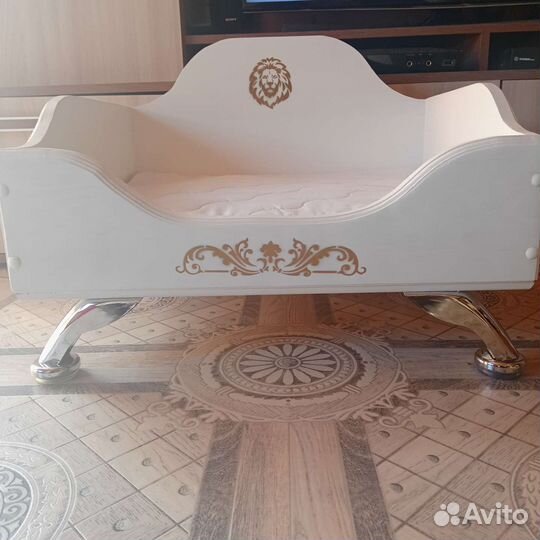 Лежанка для кошек и собак