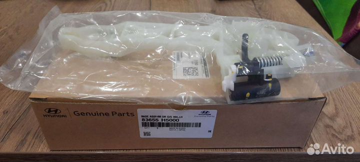 Внутренний механизм задней левой двери Солярис 2