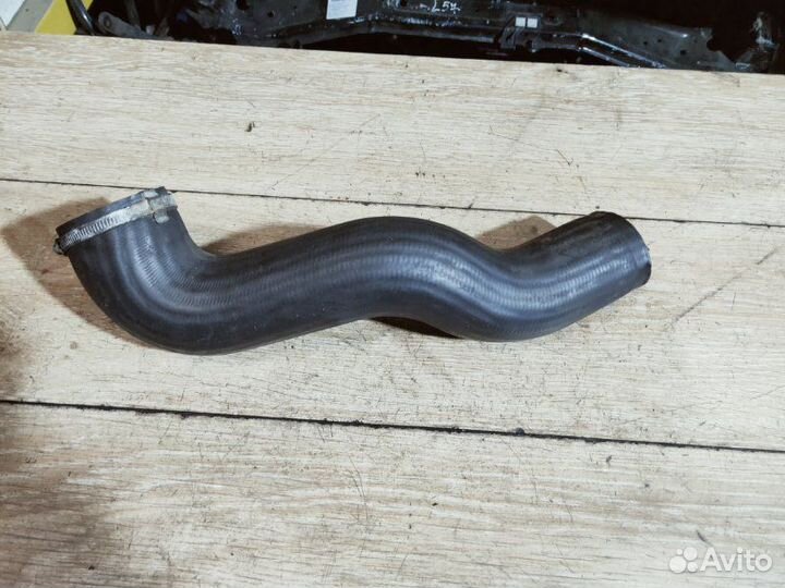 Патрубок интеркулера Volvo Xc90 D5244T4 2006