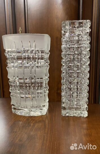 Хрустальное блюдо и подсвечники