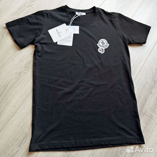 Футболка Moncler