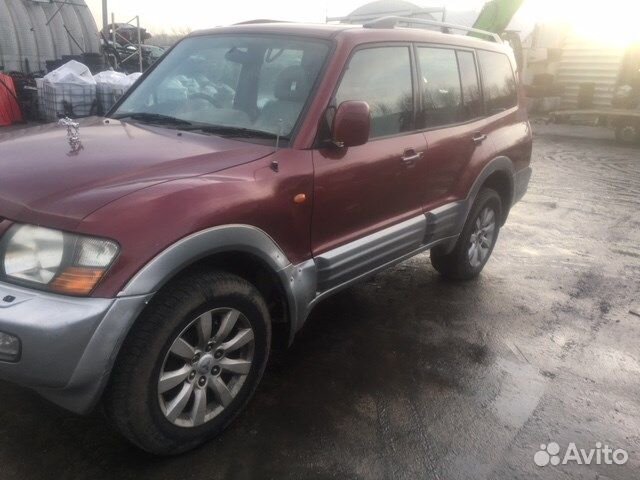 Разбор на запчасти Mitsubishi Pajero / Montero 200