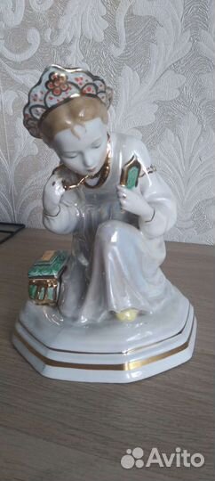 Статуэтка малахитовая шкатулка фарфоровая