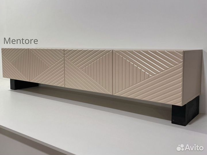 Тумба тв Bravo на опорах