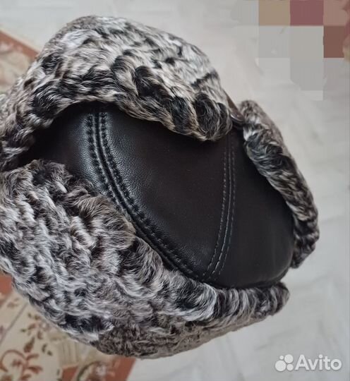 Мужская шапка каракуль