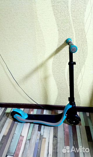 Двухколесный самокат Kreiss