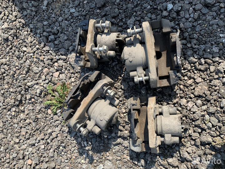 Суппорт передний задний левый правый BMW E60