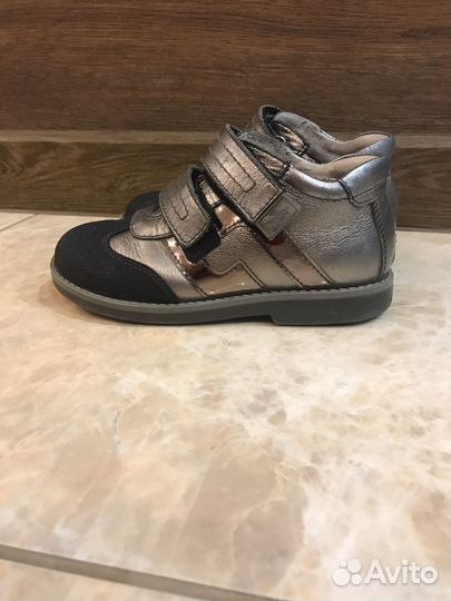 Ботинки детские 27 размер