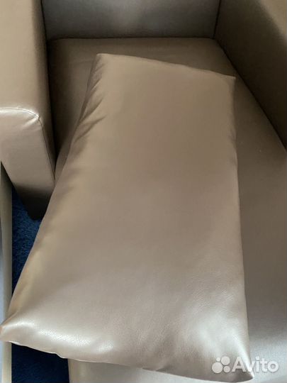 Кожаное кресло IKEA