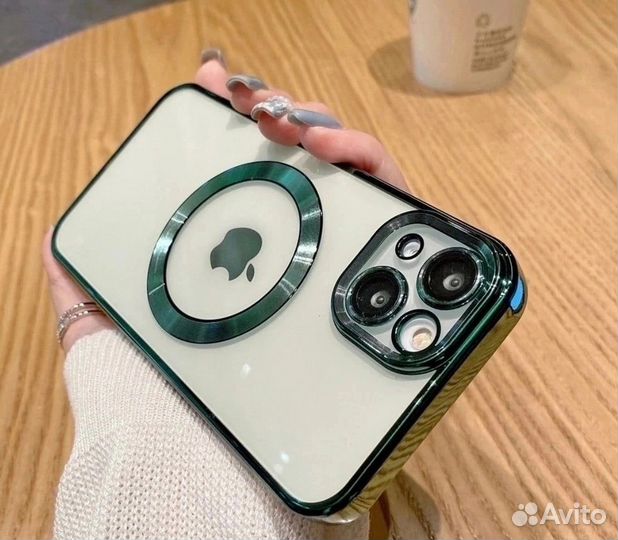 Чехол на iPhone