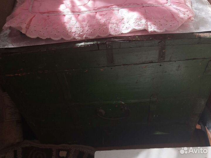 Сундук деревянный старинный